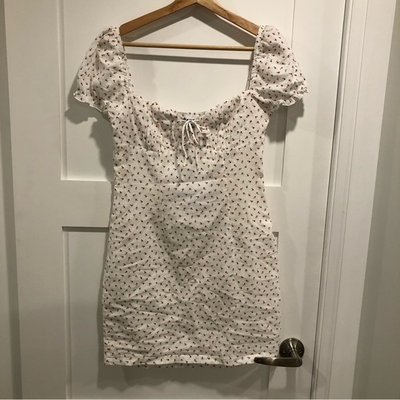 Princess Polly Natalia Mini Dress. Size 8. White with red flower print. - Picture 1 of 7